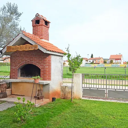 Apartment Tadija.1 *